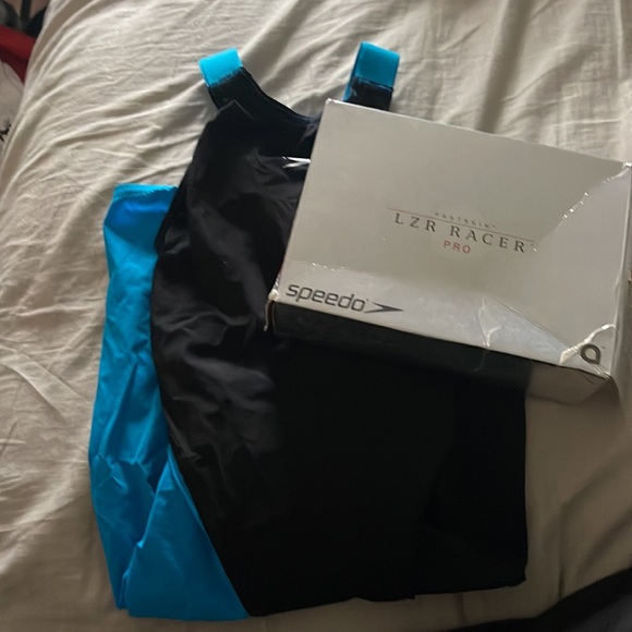 Speedo tech suit - Picture 5 of 5